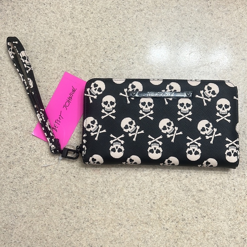 Betsey Johnson Skull Wallet